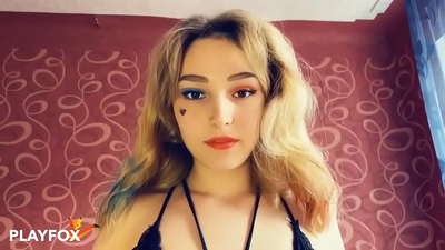 Ua hāʻawi mai iaʻu i ka moe kolohe me Harley Quinn nā makaaniani ʻoiaʻiʻo