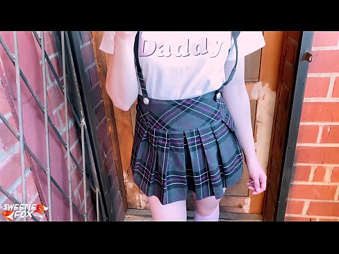 ❤️ ʻO ke kaikamahine kula e ʻū hohonu i kāna dick a hoʻopaʻa ʻia ma mua o nā papa. ️❌ Sluts ia makou ﹏