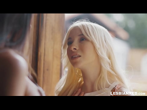 ❤️ Hoʻi mai ke kaikamahine i ka home i kekahi mau mahina ma hope a hoʻopau i ka ʻai ʻana i ka pussy a kona stepmom ️❌ Sluts ia makou ﹏